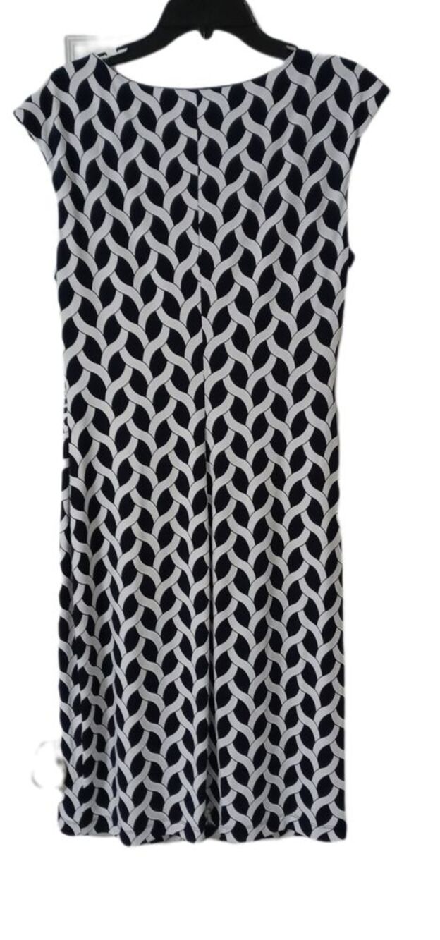 NWT-Gorgeous Woven Pattern Dress
